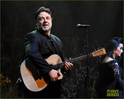 russell crowe band tour